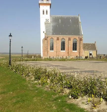 לינה וארוחת בוקר En Het Spookhuis 4*