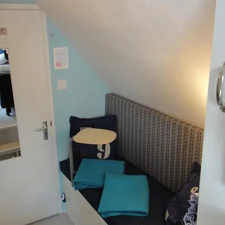 En Het Spookhuis Frühstückspension