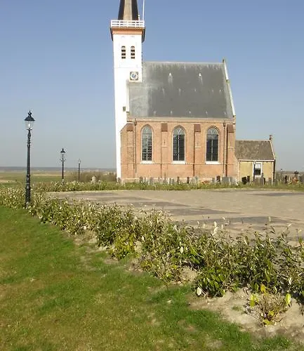 Bed & Breakfast En Het Spookhuis 4*