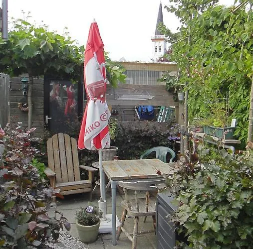 Bed & Breakfast En Het Spookhuis 4*